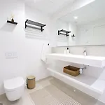 Апартаменти Mediterraneo By Ensuite *